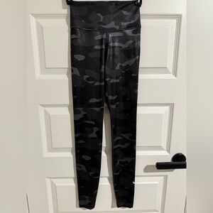 Nike Dri-FIT One Women's Mid-Rise Camo Leggings Smoke Grey Size XXS